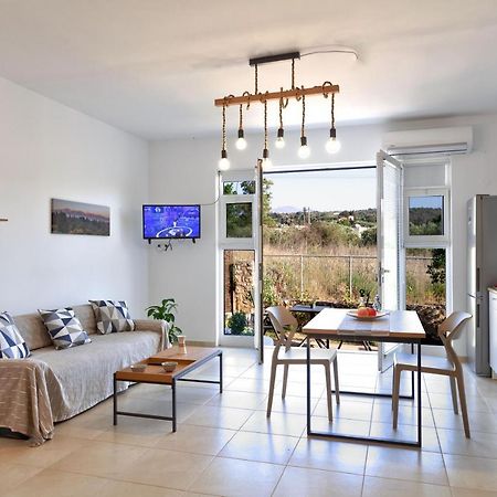 Livingfy Apt With Mountain View & Garden 瓦莫斯 外观 照片